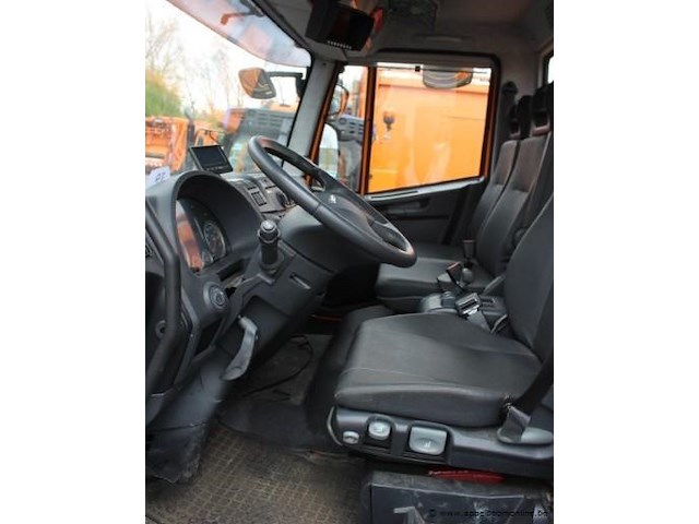 Botsabsorbeerder iveco 120e, datum 1ste inschrijving 17/10/2013, chassisnummer zcfa1ed1402612580, km-stand laatste keuring 3.276, euro evv - afbeelding 7 van  9