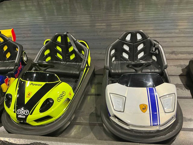 Botsauto platform met 5 botsauto’s - afbeelding 8 van  13