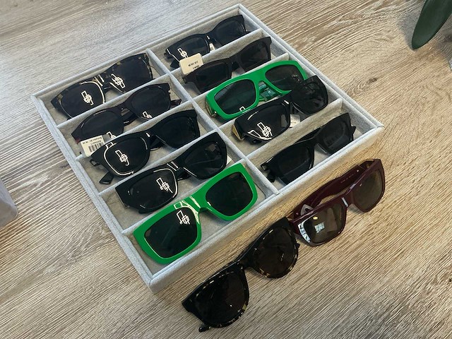 Bottega venetta zonnebrillen - afbeelding 1 van  2