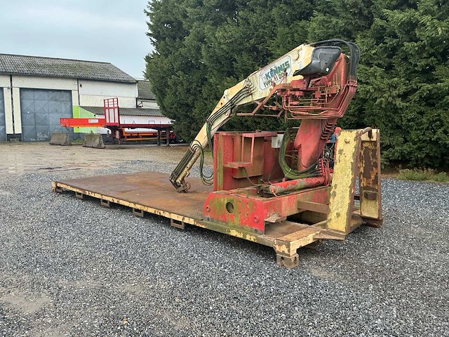 Boughton plateau leger chassis met kraan - lift kennis type 11000 r 78-2 - various units and containers - afbeelding 13 van  20
