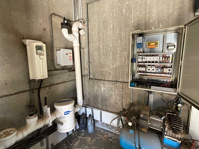 Boumatic rotary melkparlor / melkend roto melksysteem - afbeelding 2 van  10