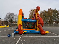 Bouncezilla - custom design - obstacle course & bouncy castle - afbeelding 2 van  4