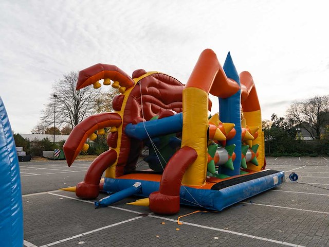 Bouncezilla - custom design - obstacle course & bouncy castle - afbeelding 4 van  4