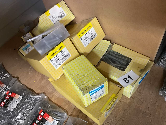 Bouten en slag pluggen - afbeelding 1 van  8