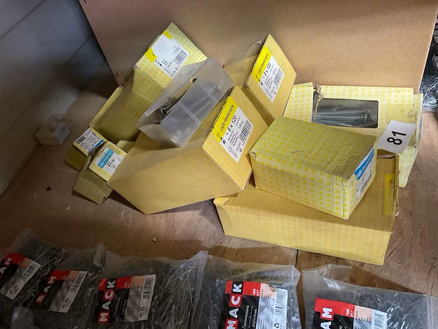 Bouten en slag pluggen - afbeelding 8 van  8