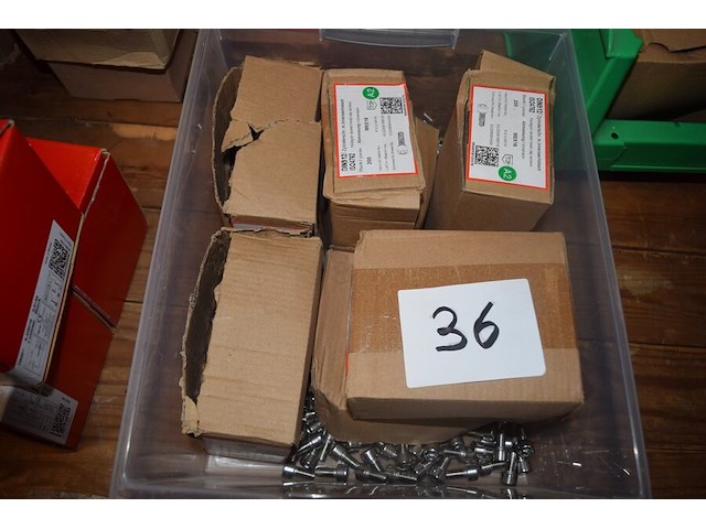 Bouten m8x16 roestvrijstaal ca. 6 doosjes x200 st. - afbeelding 3 van  3
