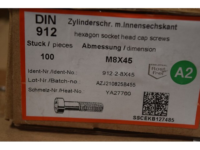 Bouten m8x45 roestvrijstaal inbus ca. 15 doosjes x 100st. - afbeelding 3 van  4