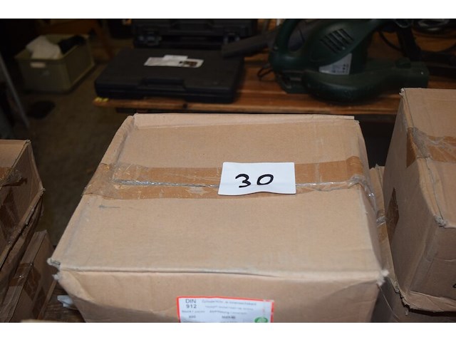 Bouten m8x45 roestvrijstaal inbus ca. 16 doosjes x 100st. - afbeelding 3 van  3