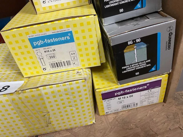 Bouten moeren slagpluggen - afbeelding 2 van  6