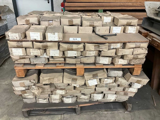 Bouten - afbeelding 4 van  7