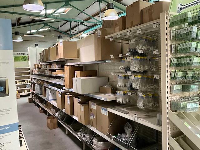 Bouw- en bevestigingsmateriaal - afbeelding 12 van  42
