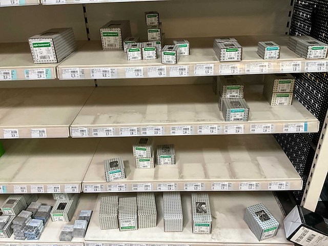 Bouw- en bevestigingsmateriaal - afbeelding 32 van  38