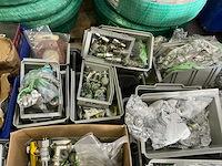 Bouw- en bevestigingsmateriaal - afbeelding 27 van  31