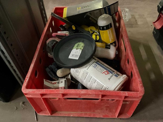 Bouw- en bevestigingsmateriaal - afbeelding 33 van  66