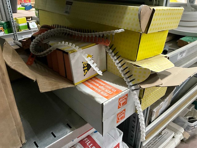Bouw- en bevestigingsmateriaal - afbeelding 52 van  69