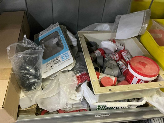 Bouw- en bevestigingsmateriaal - afbeelding 28 van  28