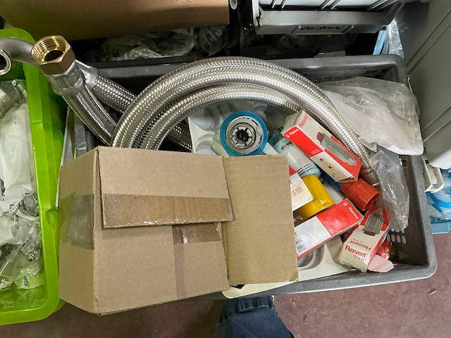 Bouw- en bevestigingsmateriaal - afbeelding 28 van  31