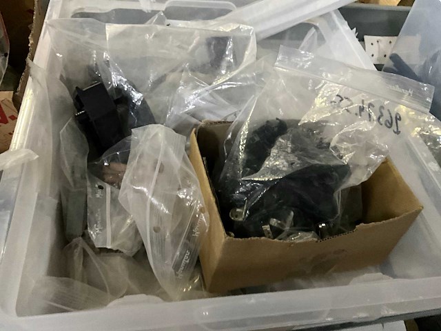 Bouw- en bevestigingsmateriaal - afbeelding 58 van  66