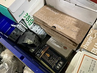 Bouw- en bevestigingsmateriaal - afbeelding 65 van  66