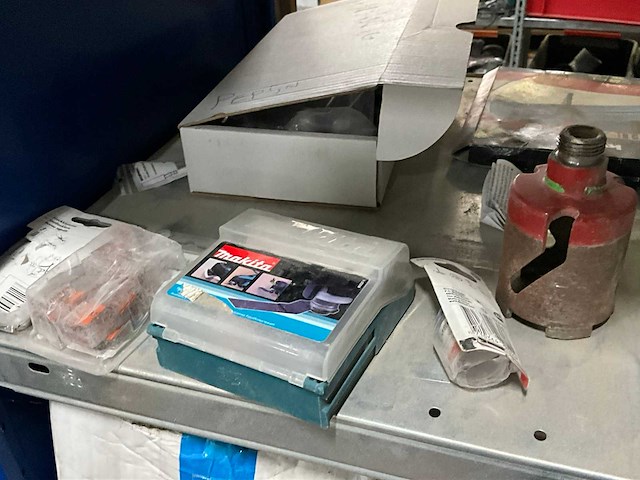 Bouw- en bevestigingsmateriaal - afbeelding 2 van  69