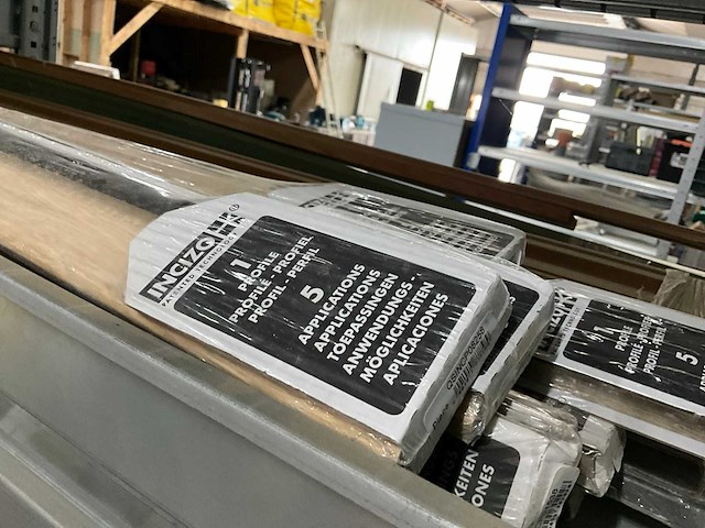 Bouw- en bevestigingsmateriaal - afbeelding 65 van  69