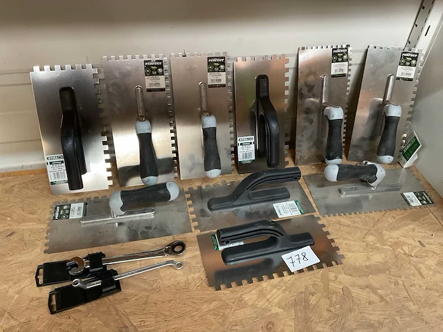 Bouw gereedschap - afbeelding 1 van  7