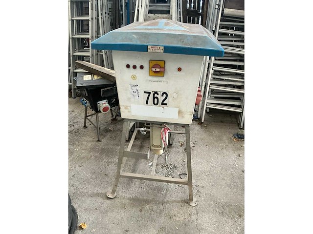 Bouwaansluitkast (te herstellen!) (2x) - afbeelding 2 van  11