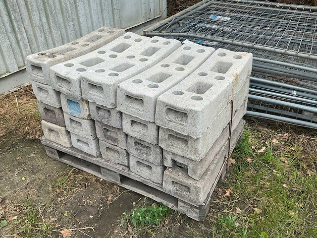 Bouwhek (15x) met betonblok (20x) - afbeelding 5 van  6