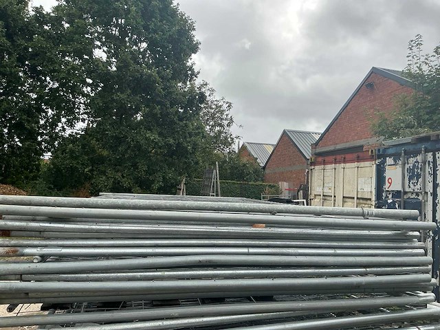 Bouwhek (15x) met betonblok (25x) - afbeelding 2 van  4