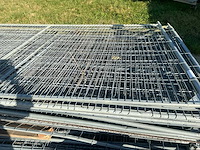 Bouwhek met betonnen blok (15x) - afbeelding 2 van  4