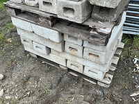 Bouwhek met betonnen blok (30x) - afbeelding 5 van  7