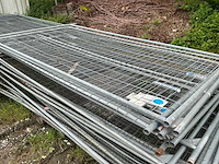 Bouwhek met betonnen blok (30x) - afbeelding 2 van  2