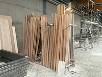 Bouwhout en 2x metalen bok - afbeelding 2 van  8