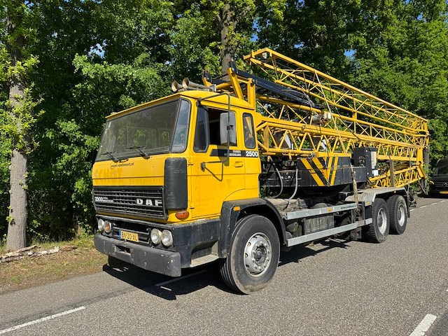Bouwkraan daf 2500 diesel 1985/movilift 200-1 elektrisch 1999 - afbeelding 1 van  1