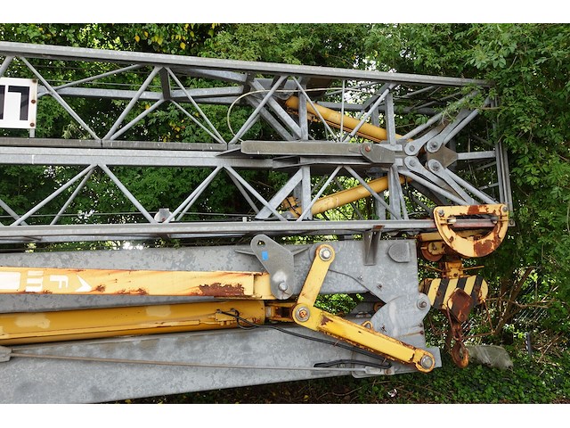 Bouwkraan fm gru + contragegewichten - afbeelding 9 van  35