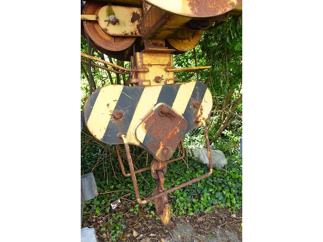 Bouwkraan fm gru + contragegewichten - afbeelding 15 van  35