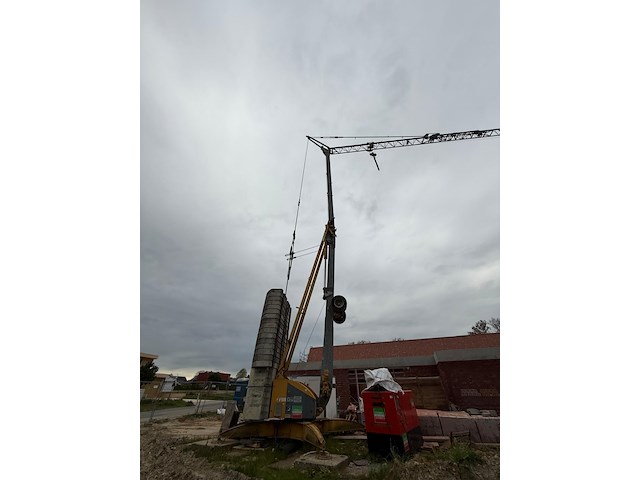 Bouwkraan fm gru + contragegewichten - afbeelding 26 van  35