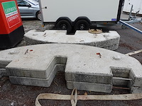 Bouwkraan fm gru + contragegewichten - afbeelding 32 van  35