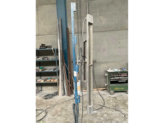 Bouwlamp op statief - afbeelding 1 van  6