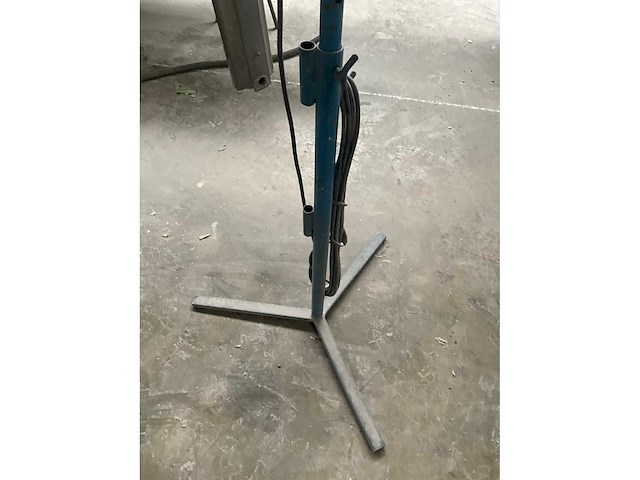 Bouwlamp op statief - afbeelding 5 van  6