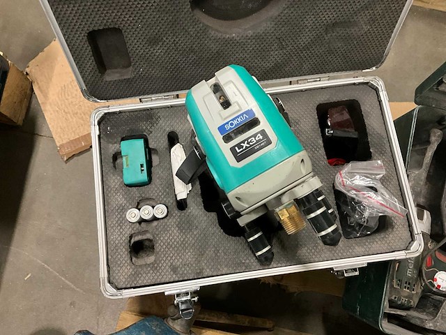 Bouwlaser, accu-slagmoersleutel en diversen - afbeelding 2 van  9