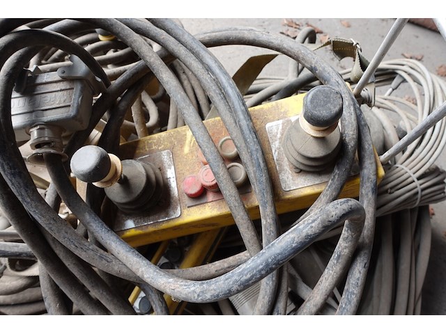 Bouwlift catnic - afbeelding 10 van  11