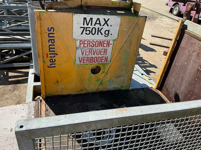 Bouwlift met stelling - afbeelding 3 van  6