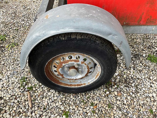 Bouwlift op aanhangwagen - afbeelding 3 van  15