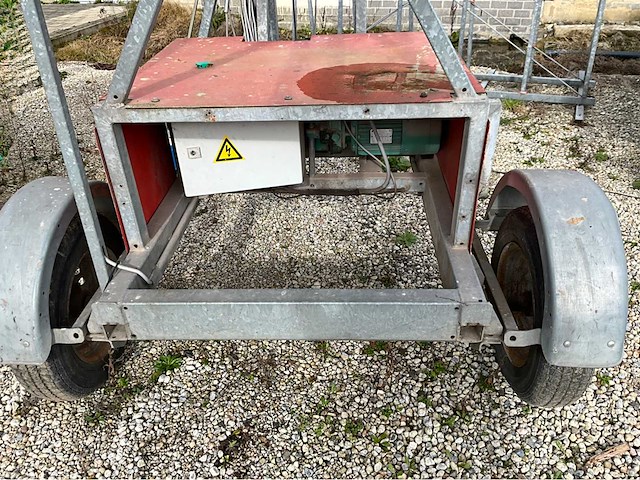 Bouwlift op aanhangwagen - afbeelding 11 van  15