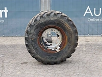 Bouwmachineband alliance cm-s 608 335/80 r18 ind op velg