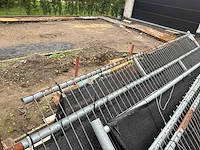 Bouwmaterialen / set van 6 barrières + 13 voetstukken - afbeelding 7 van  8