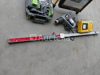 Bouwplaatsspotlight, heteluchtpistool, radio, laservizier - afbeelding 4 van  7