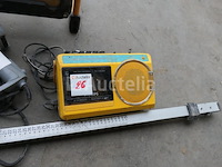 Bouwplaatsspotlight, heteluchtpistool, radio, laservizier - afbeelding 5 van  7