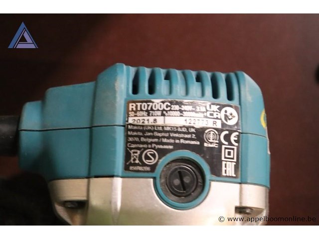 Bovenfrees - makita - rt0700c toebehoren - diverse freeshulpstukken - afbeelding 2 van  2